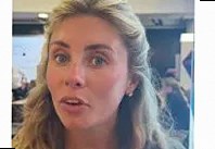 イギリス出身のお騒がせインフルエンサー、ボニー・ブルー（TikTokより）